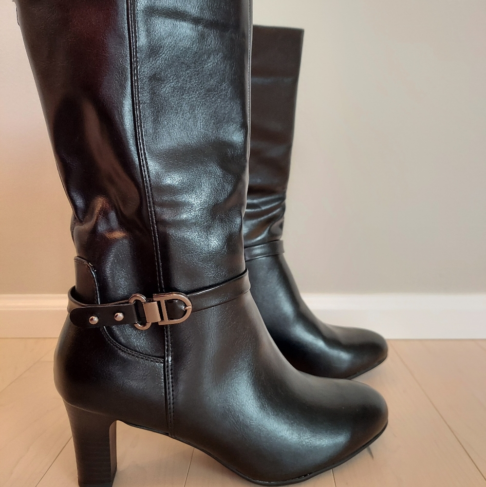Black Midrise Boots